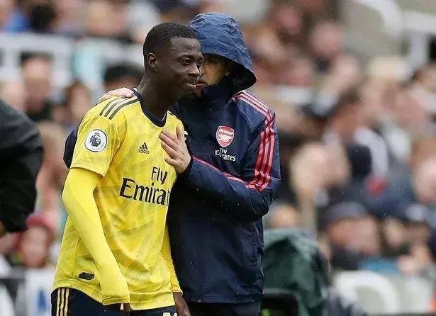  佛罗伦萨租借巴黎弃将成功，法国边锋首秀献绝杀  